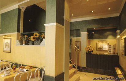 Royal Opera 3*