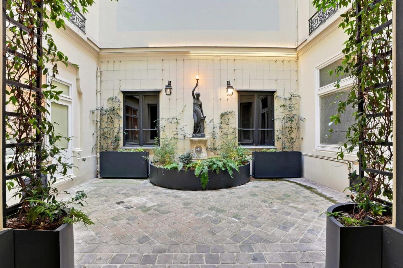 Stylish - 2p - Vendome Square *