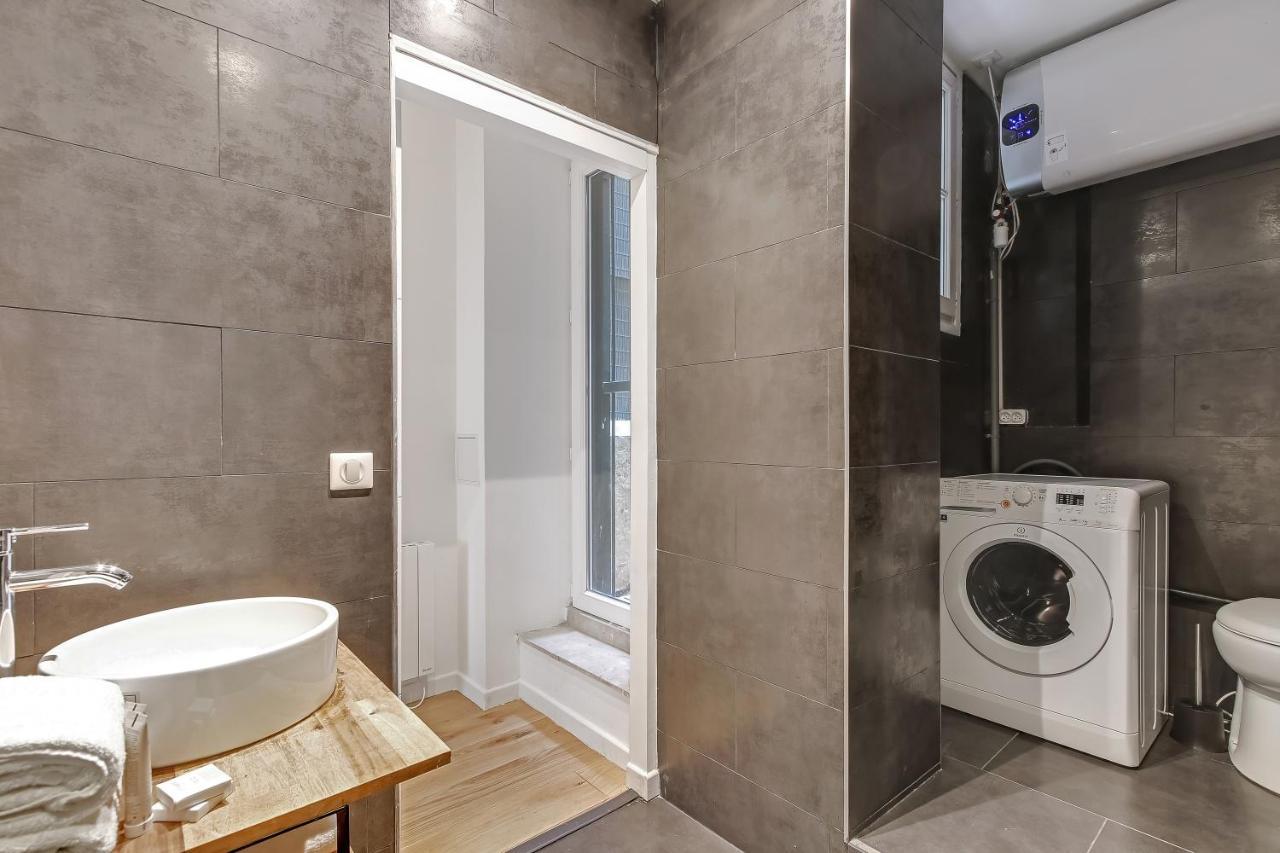 Pick A Flat's In Saint Germain - Rue Vaneau Apartment Paris
