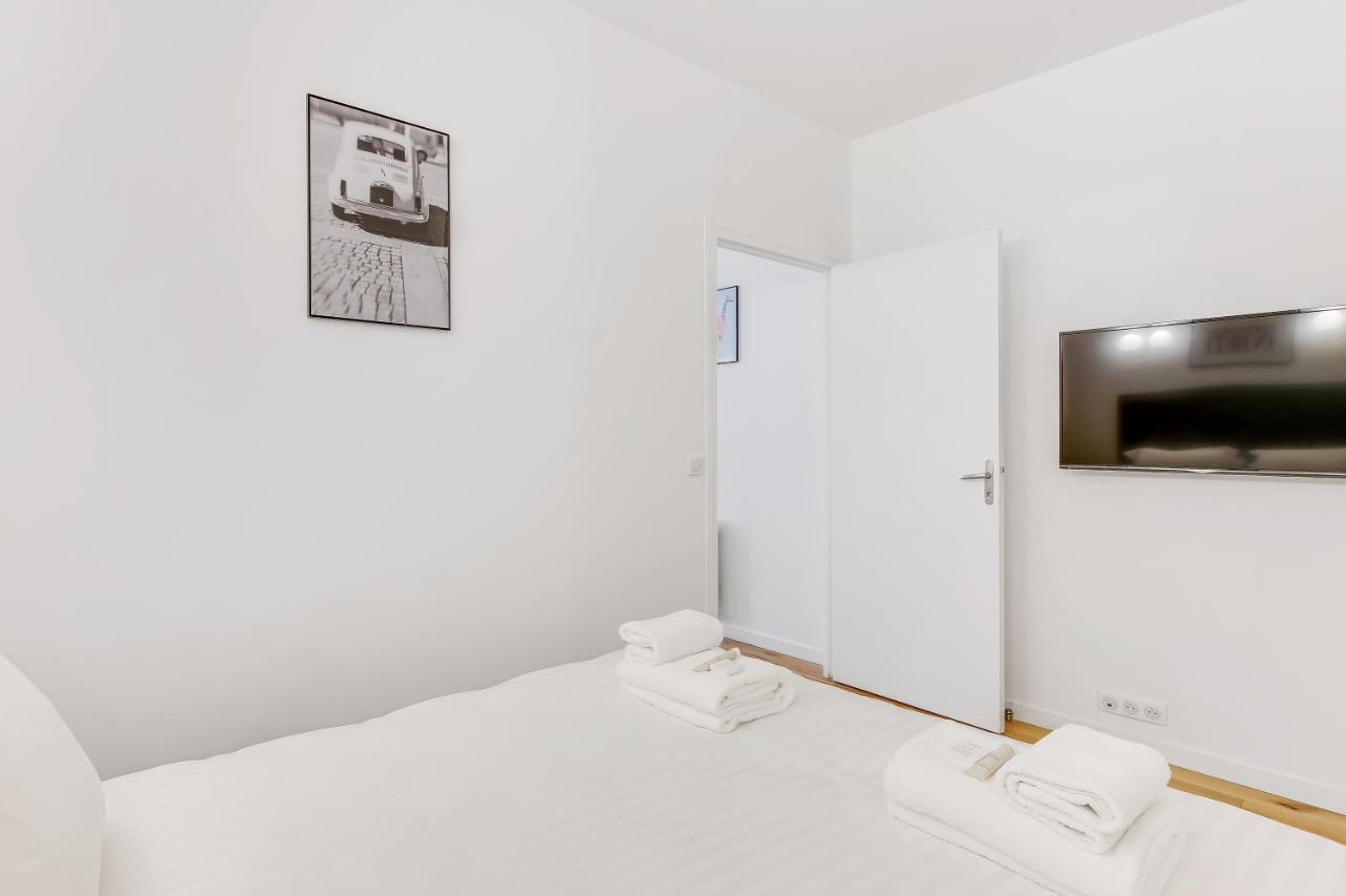 Pick A Flat's In Saint Germain - Rue Vaneau Paris