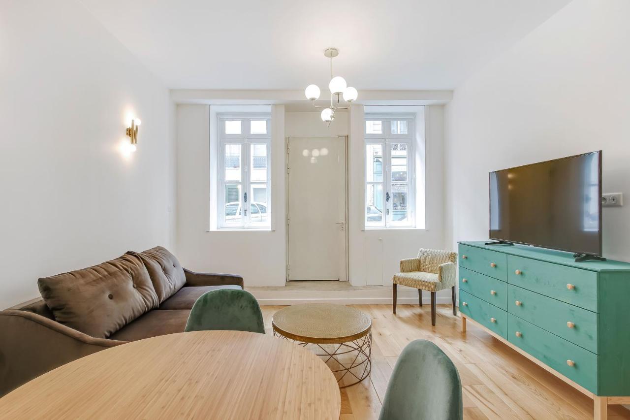 Pick A Flat's In Saint Germain - Rue Vaneau Apartment