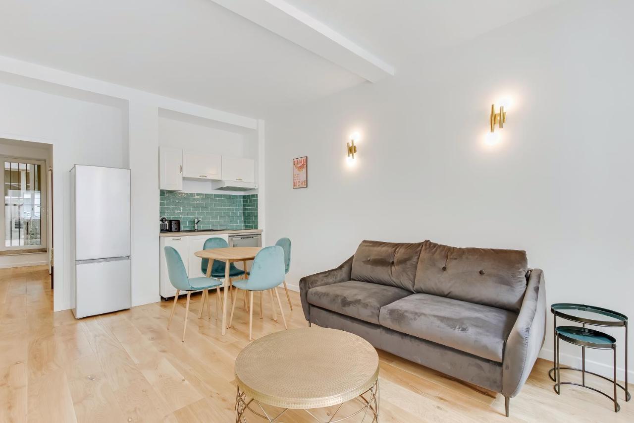 Pick A Flat's In Saint Germain - Rue Vaneau Apartment Paris