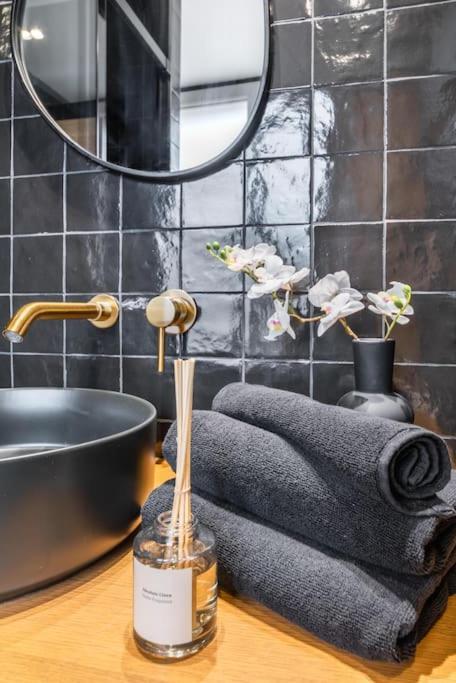 Luxury Flat Champs Elysees Air Cond. 6 Pers Parigi