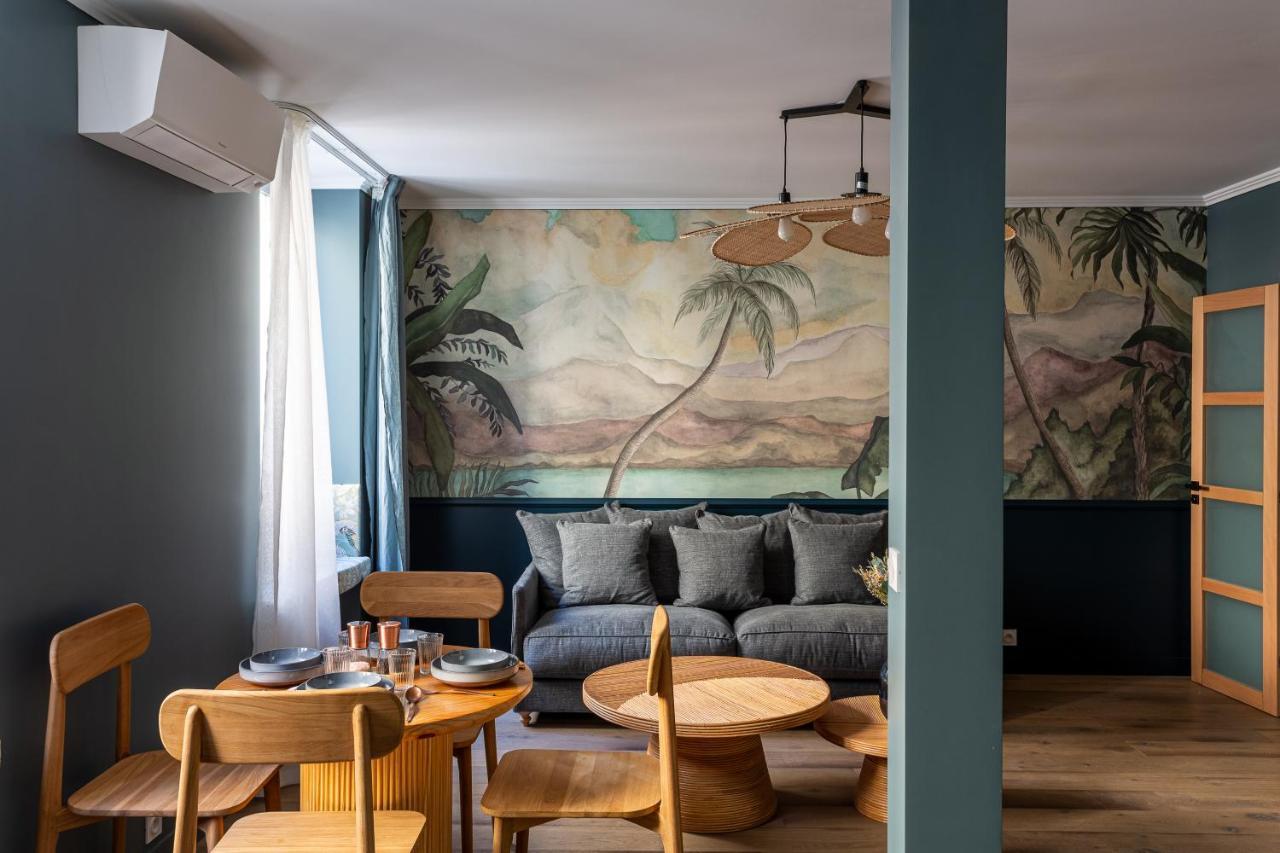 The Blue Nature Downtown Montmartre Apartment