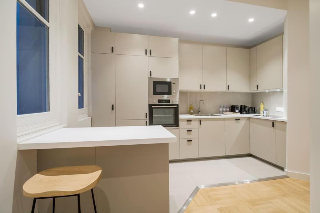 Appartamento B.appart 6pers#2bedrooms#victorhugo#arcdetriomphe *