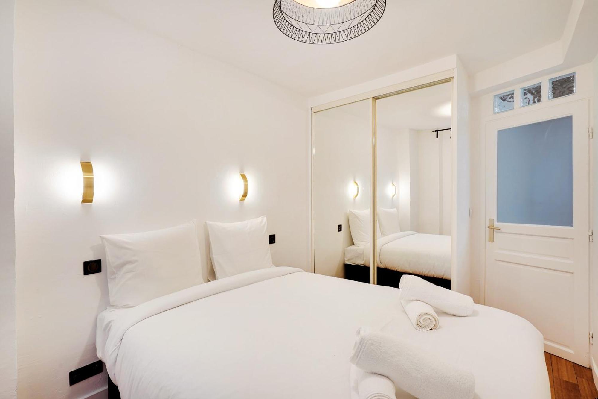 Marais - Vosges Luxury Flat Parigi