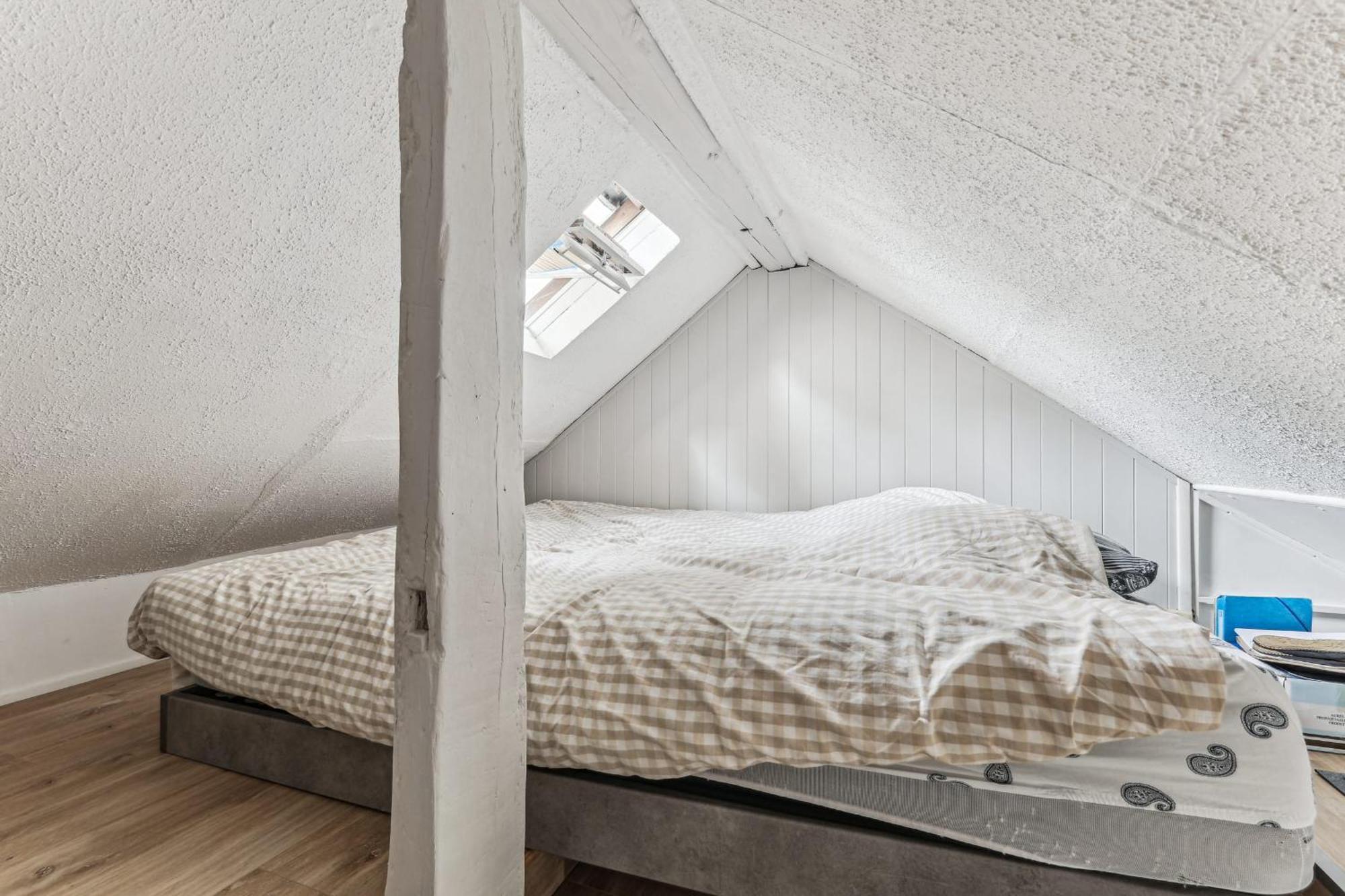 Magnifique Appart Duplex Metro 2pers Apartment