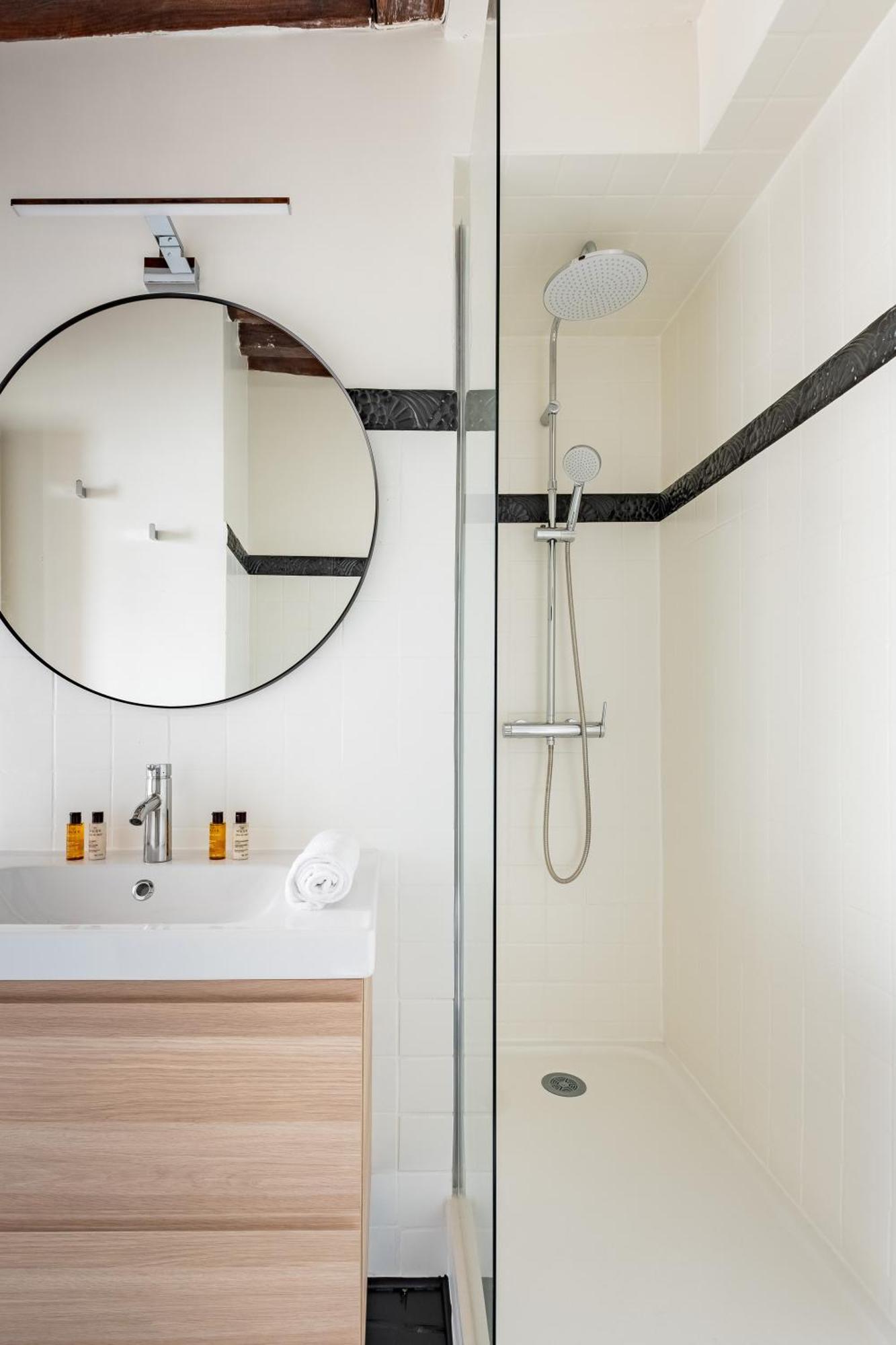 Veeve - Rivoli Rustique Apartment *