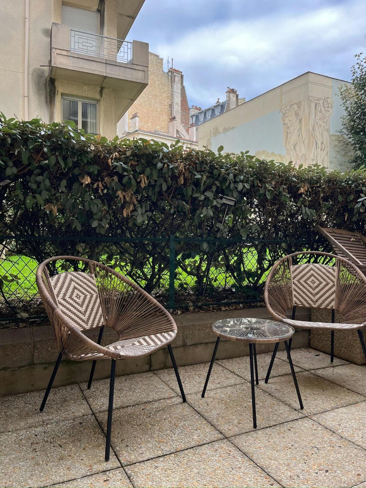 Tour Eiffel Apartment *