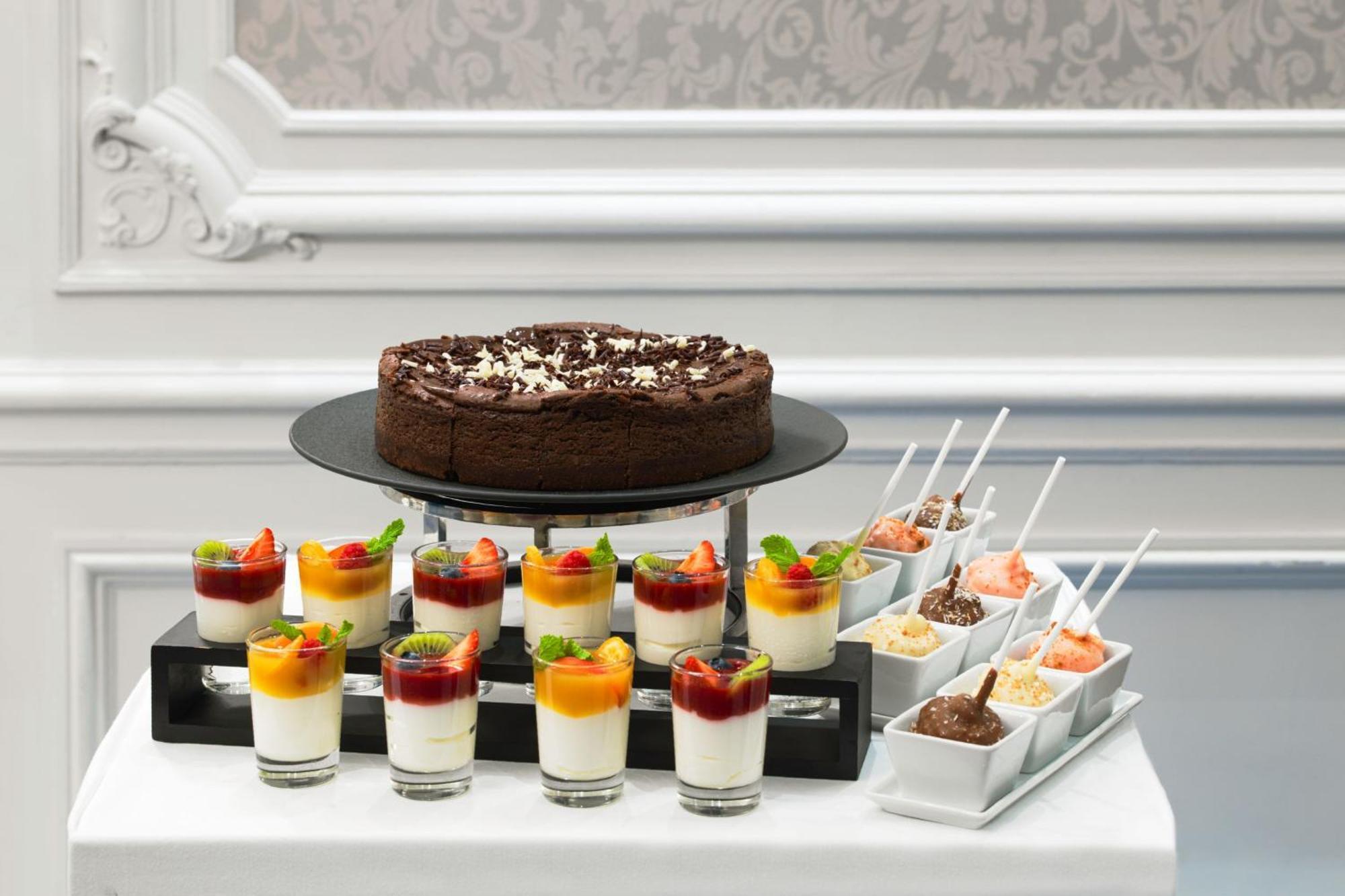 Hotel Marriott Opera Ambassador 4*