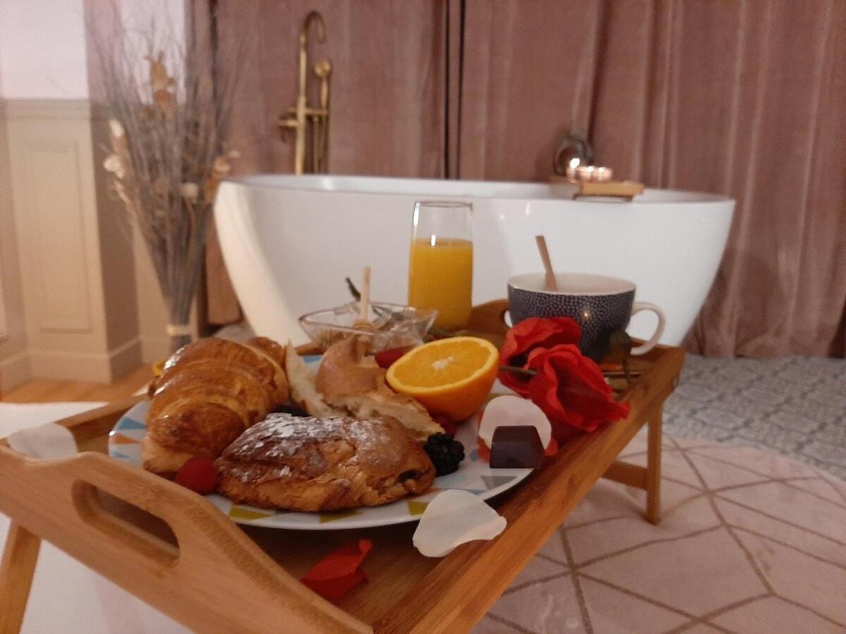 Luxury Republique Apartment