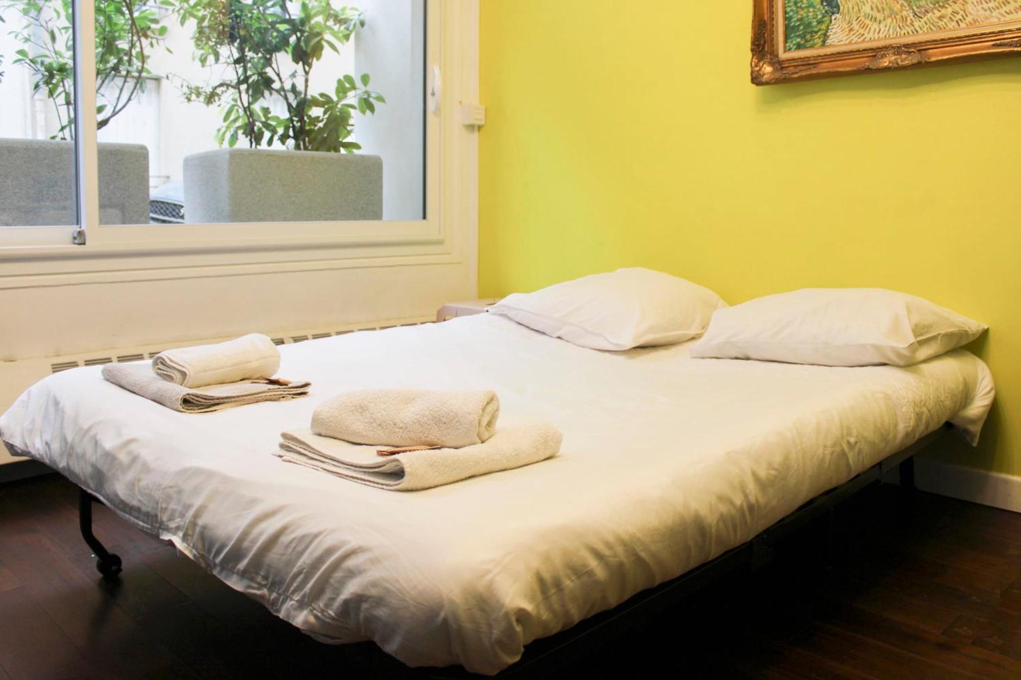 Colored Appt To Beaugrenelle Apartment *