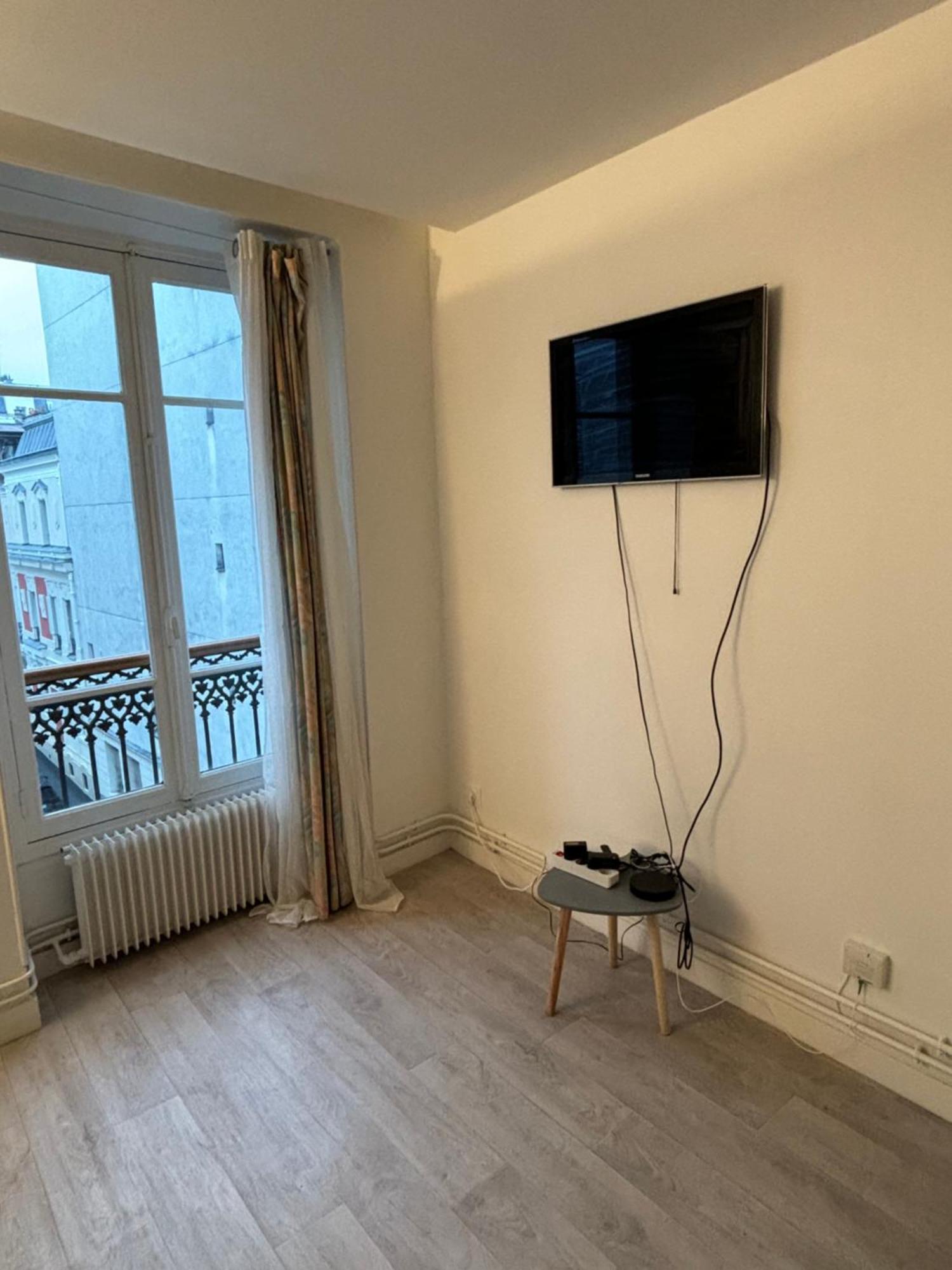 Situe Dans Le 9eme Arrondissement, A Deux Pas Du Sacre-coeur Appartamento *