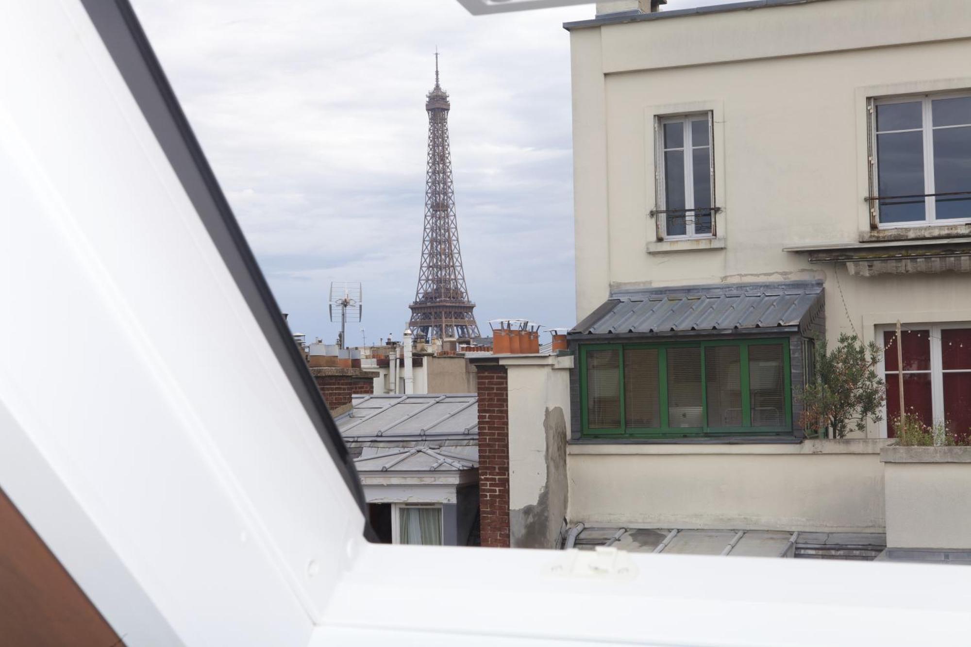 Eiffel Tower - Passy Paris