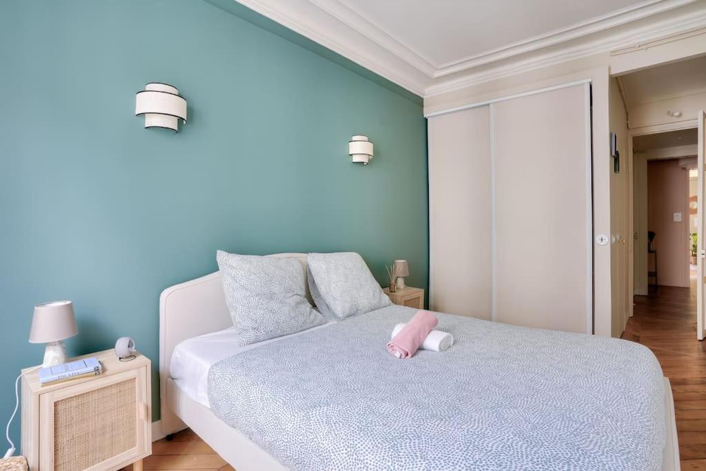 Superb 1 Bed Flat 5min Walk From The Louvre * Paris