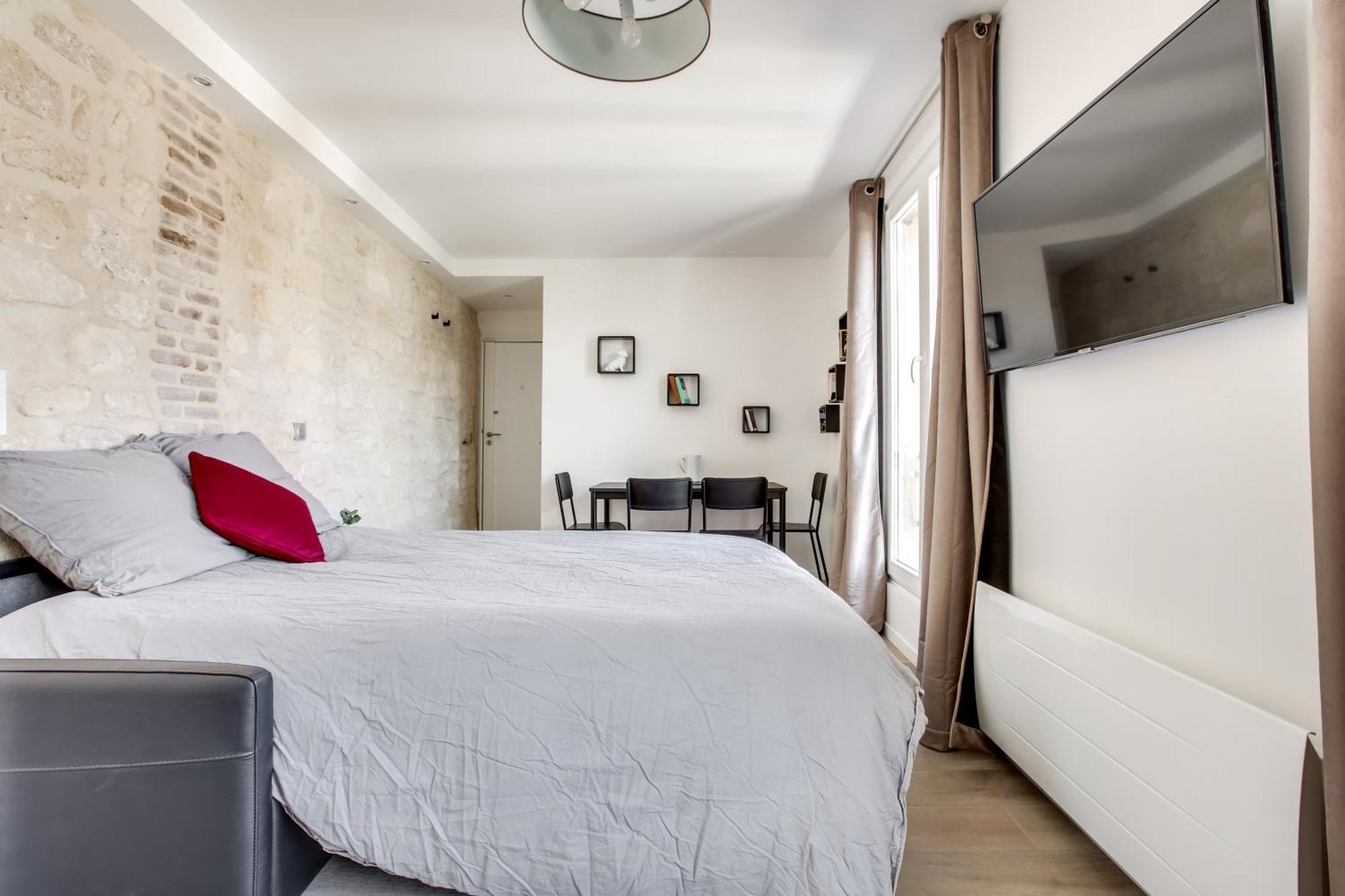 Volontaire Apartment
