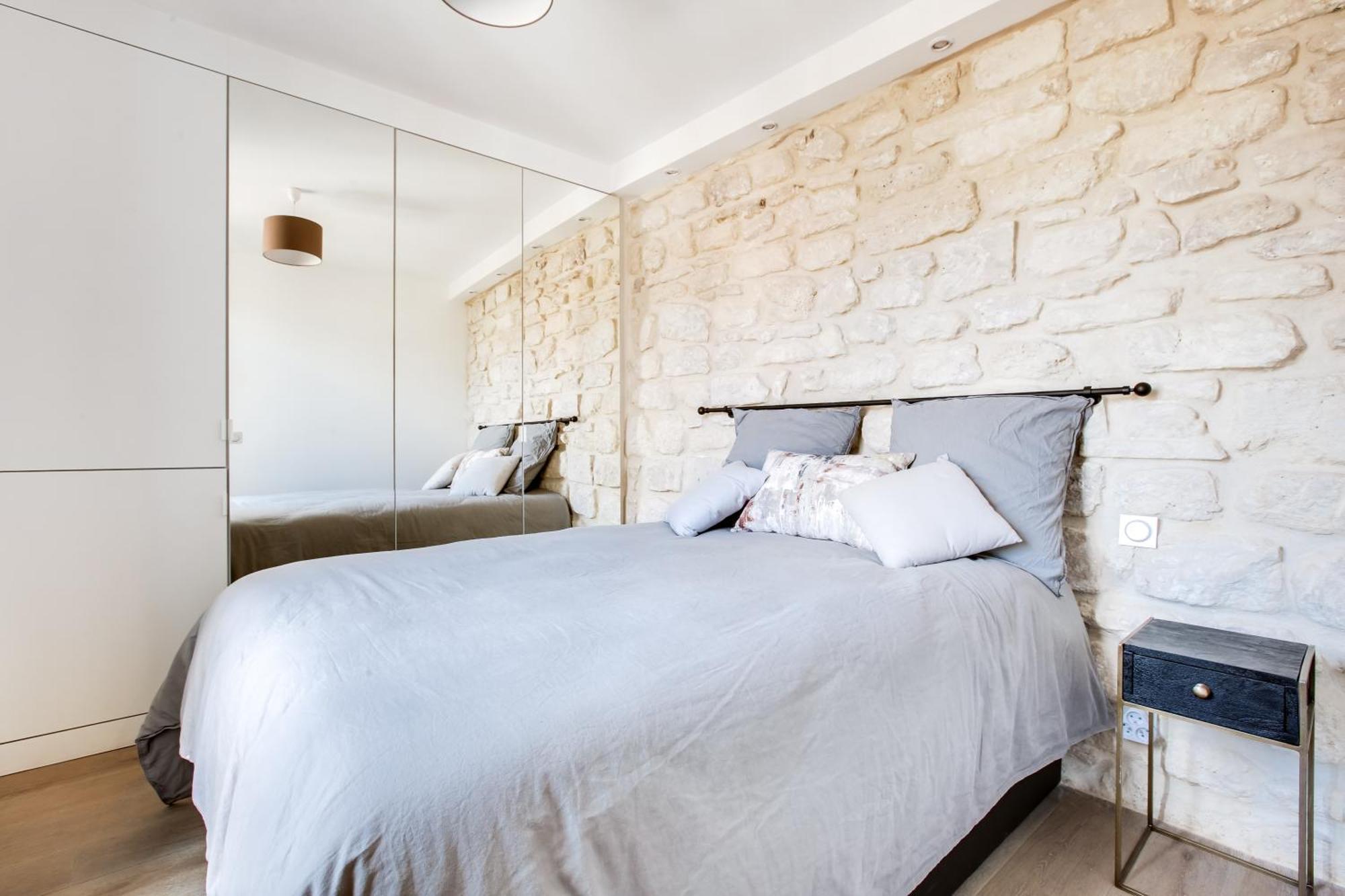 Apartment Volontaire Paris