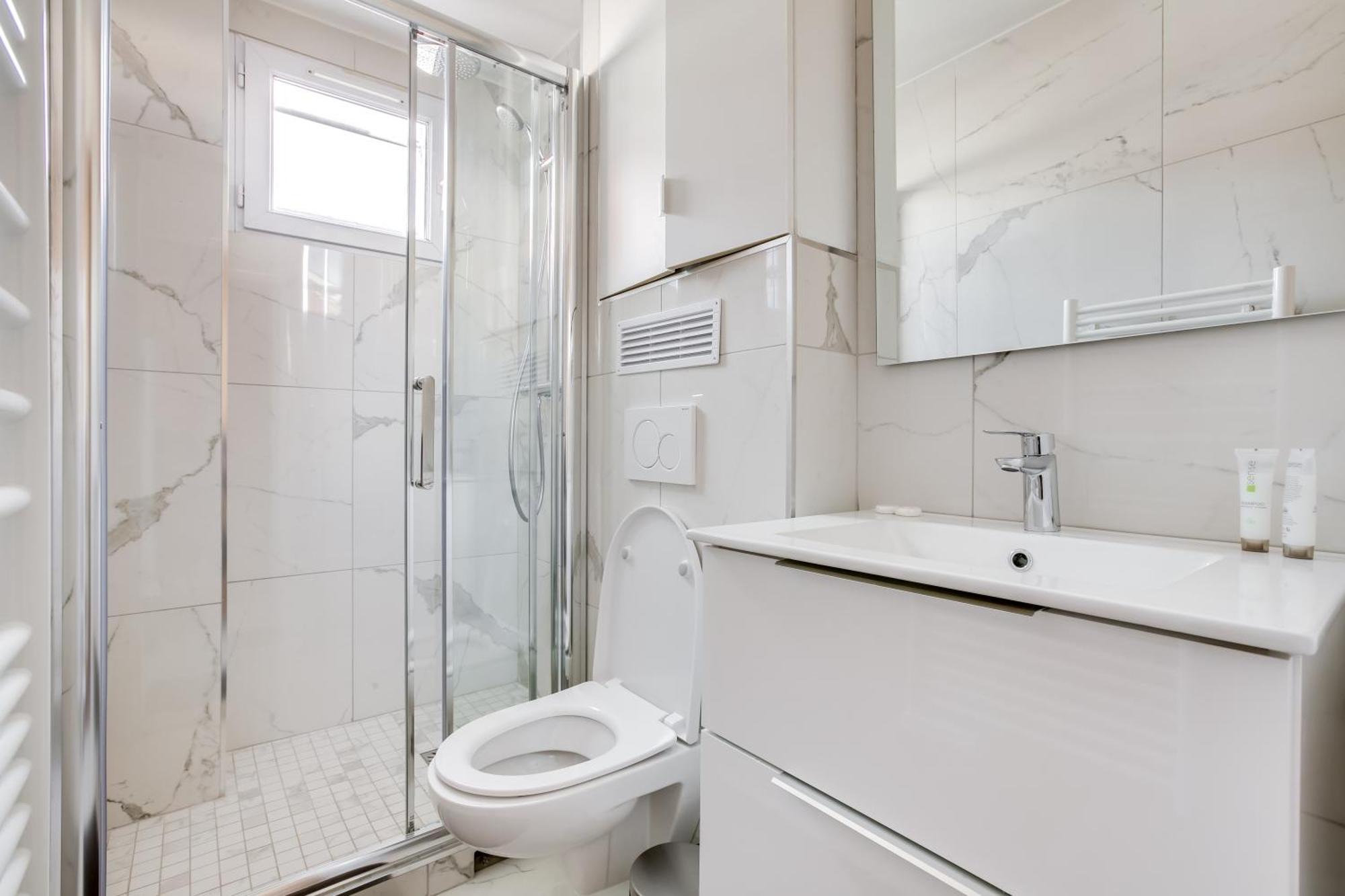 Apartment Volontaire Paris