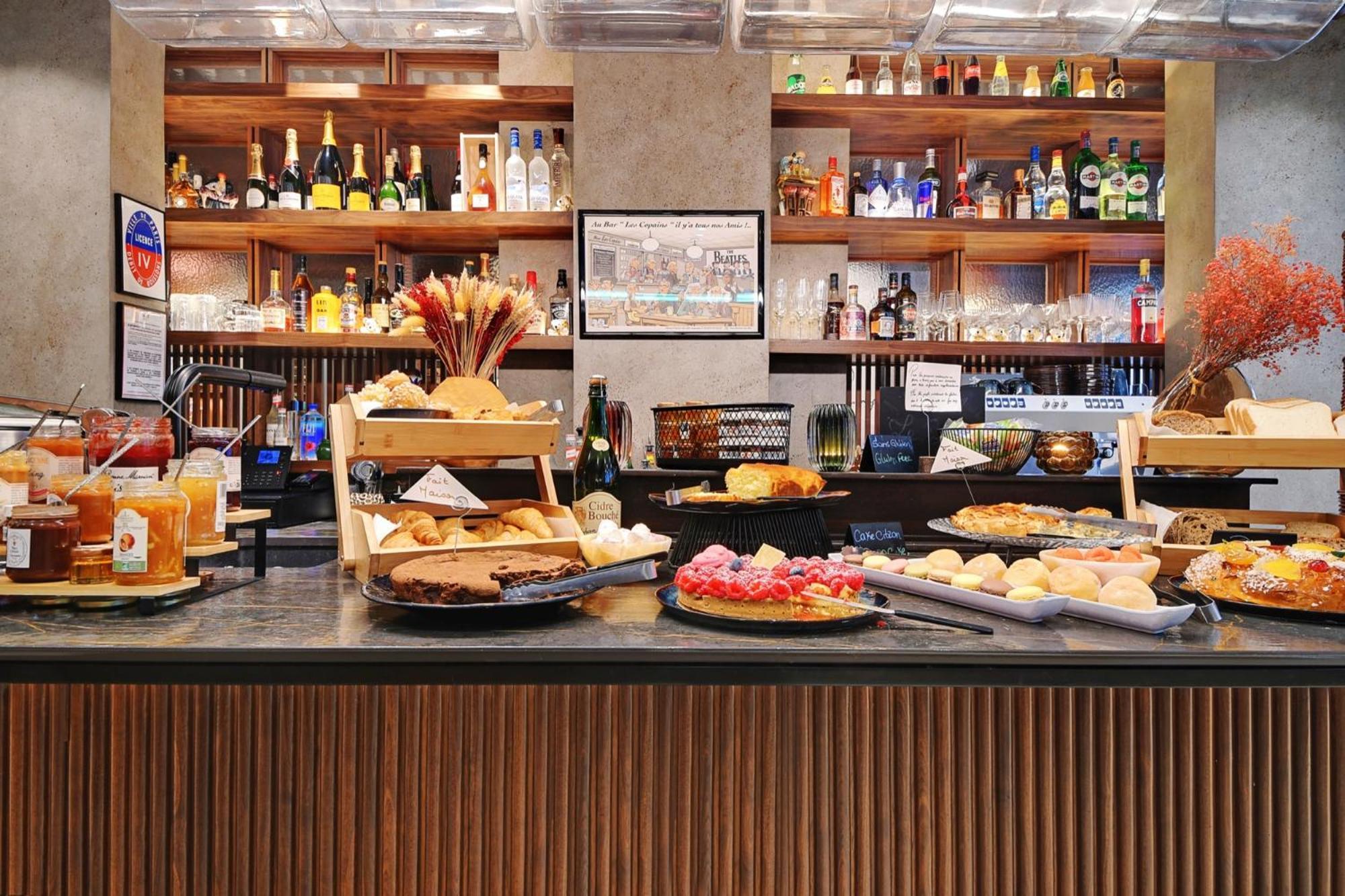 Card Hotel Paris