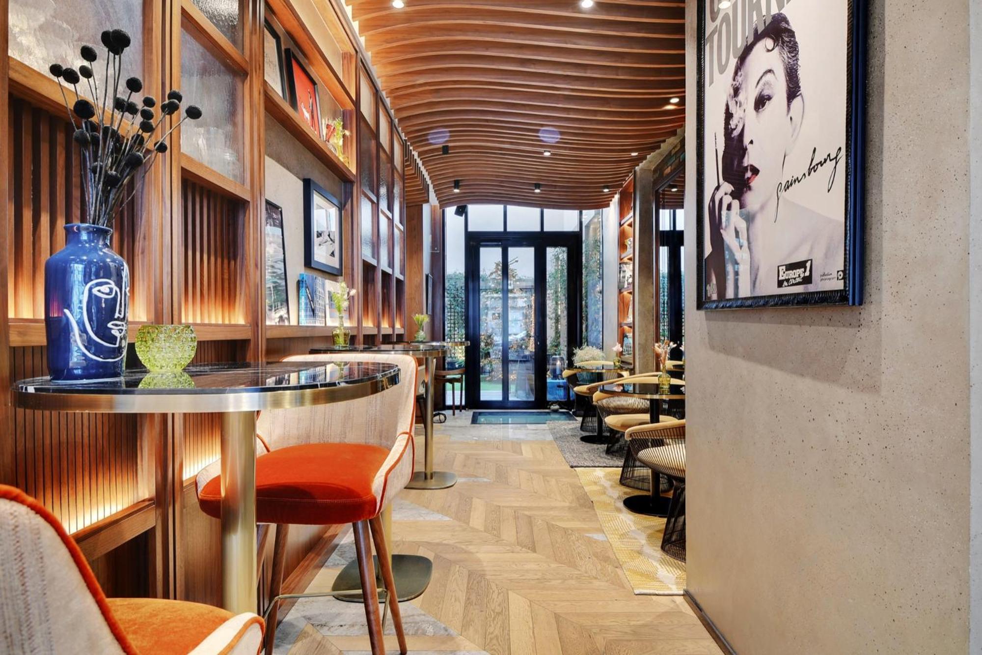 Card Hotel Paris