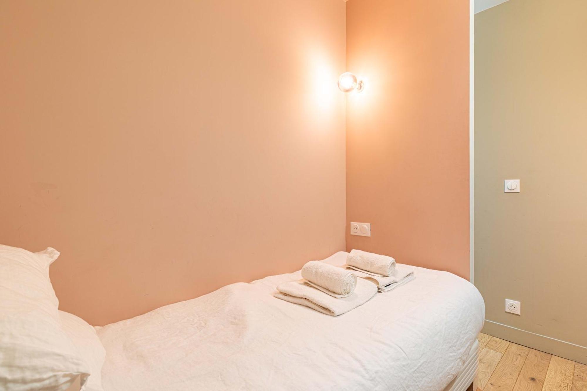 Quiet With Terrace&ac-le Marais/bastille Appartamento