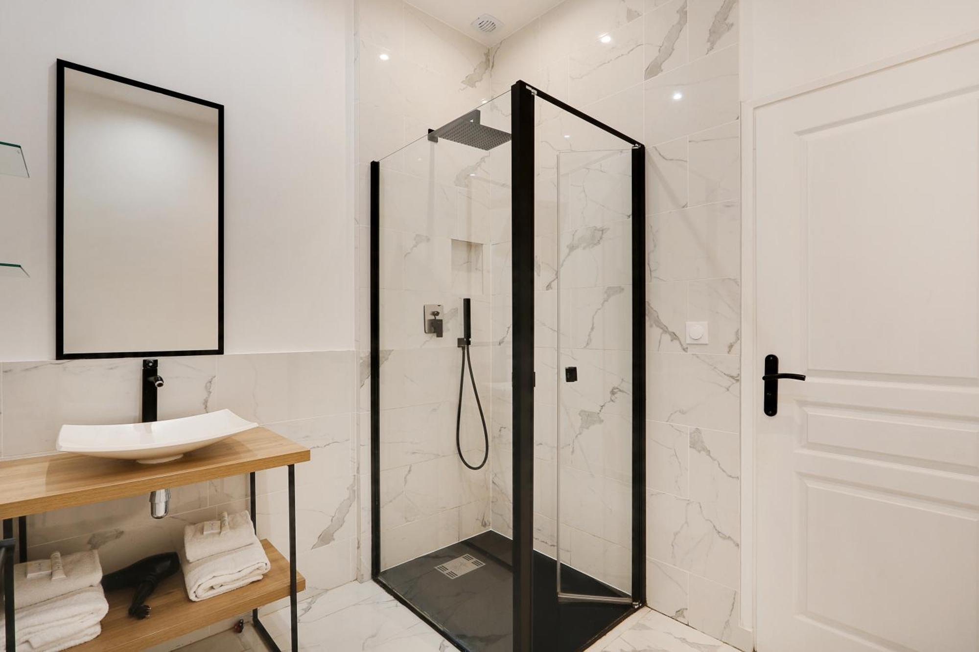 Appartamento Off Majesti In Montmartre - Rue Pierre Fontaine