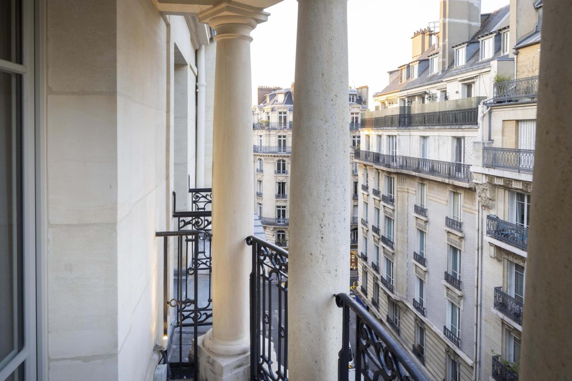 Victoria Palace Hotel 4*