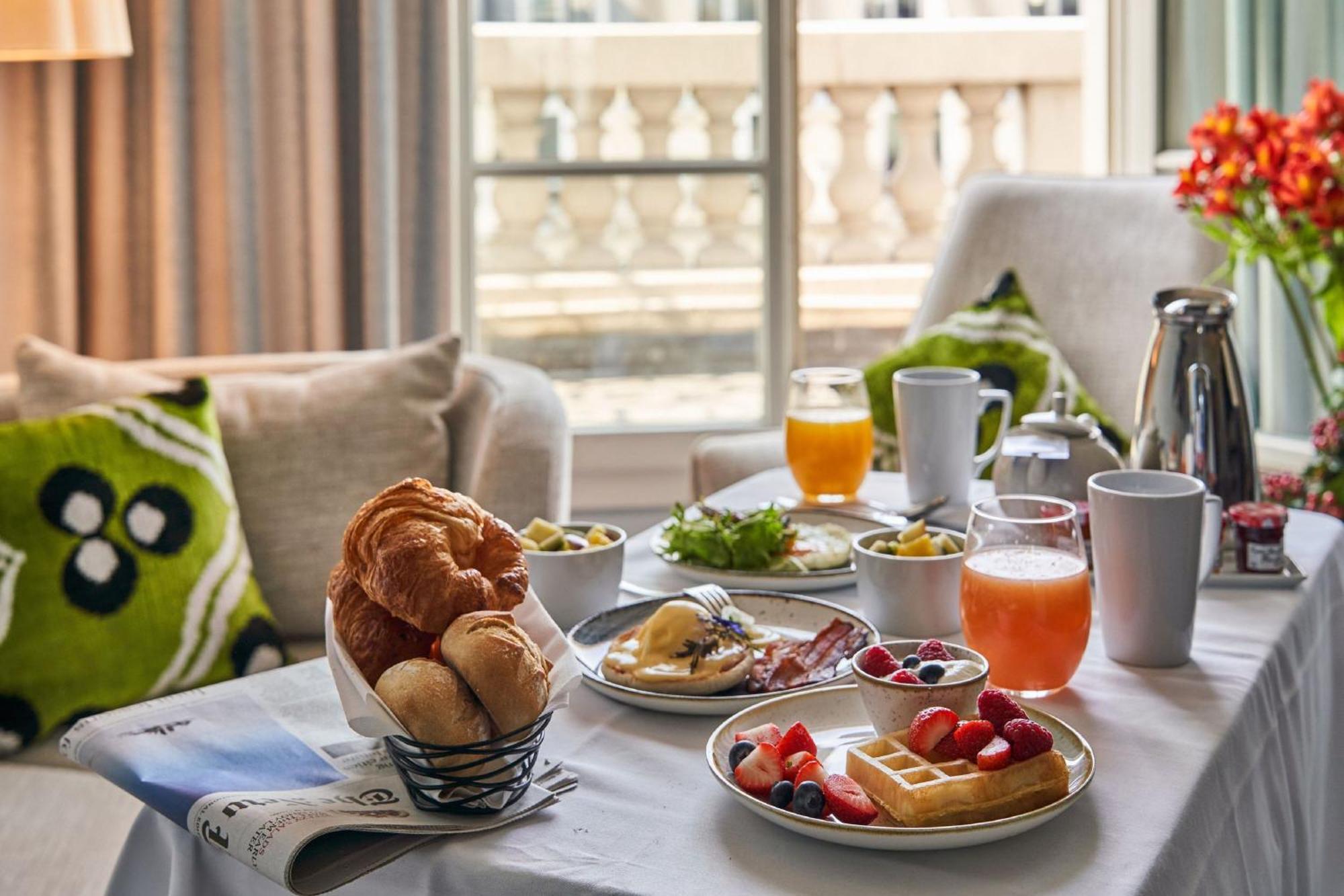 Hotel Marriott Opera Ambassador 4*