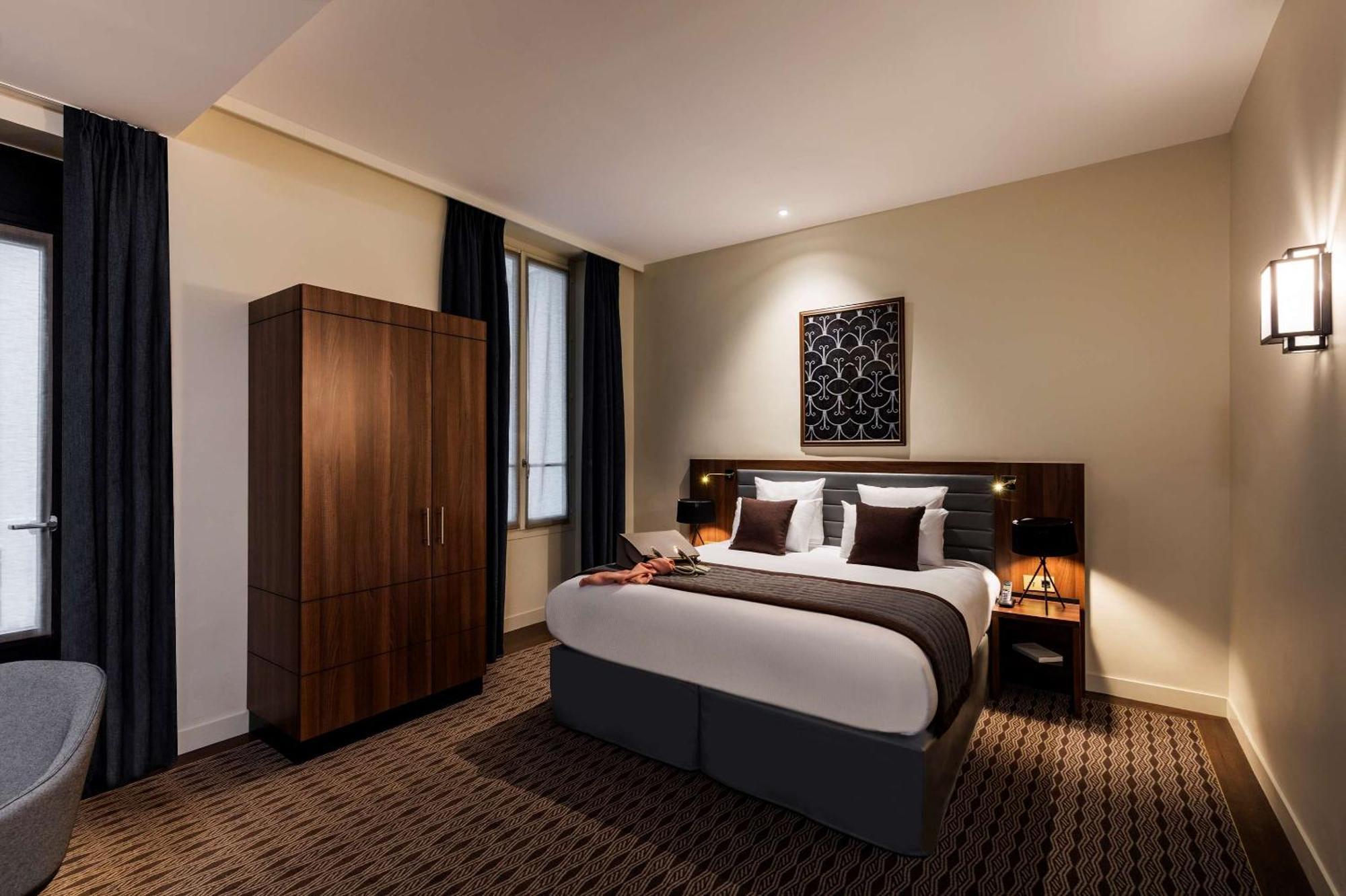 Mayflower Opera 4*