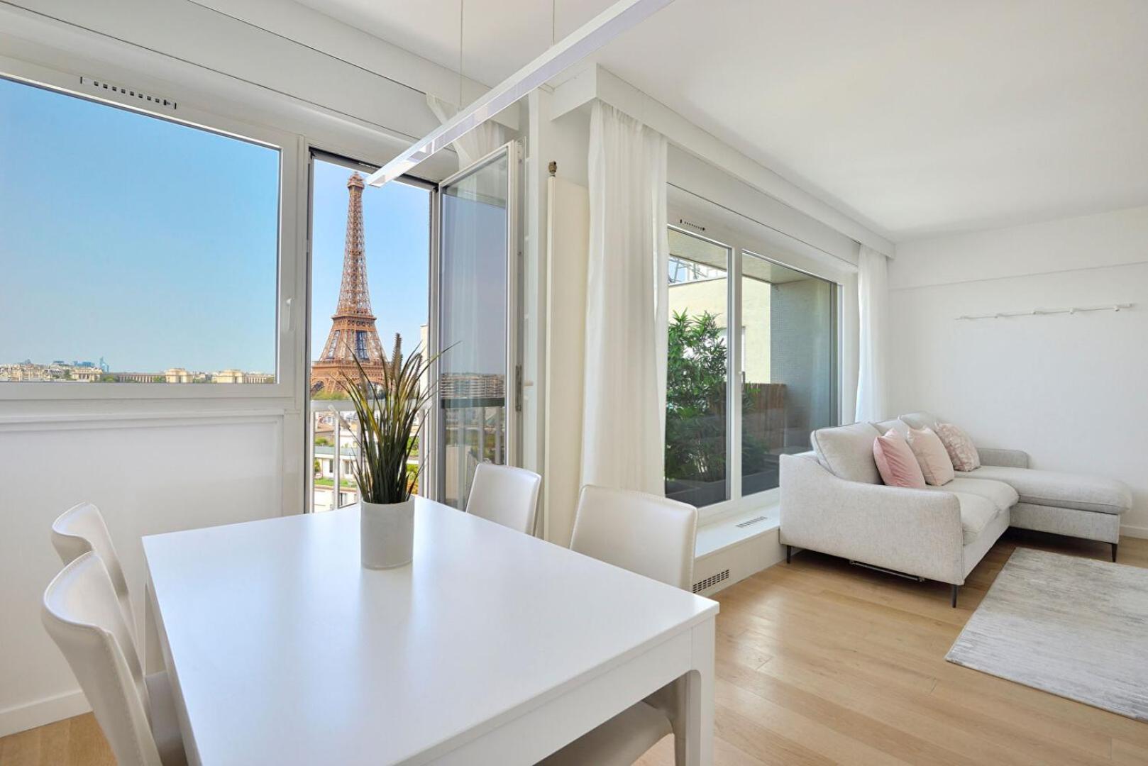 The Eiffel Tower - A Luxurious With Breathtaking Views Of The Eiffel Tower Appartamento Parigi