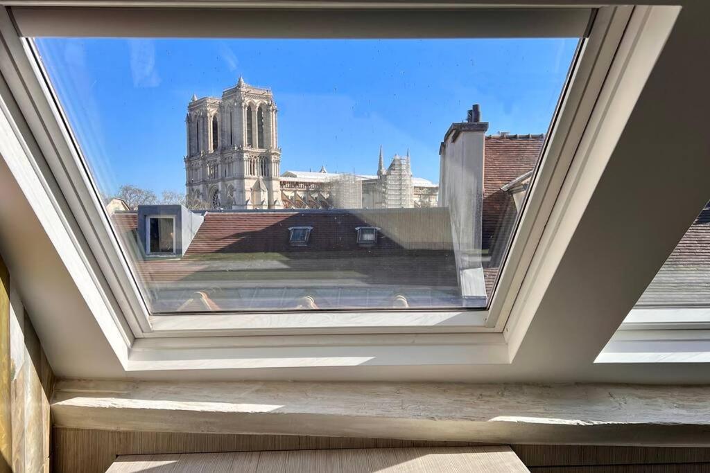 Apartment Rooftop Triplex With Garden At Notre Dame