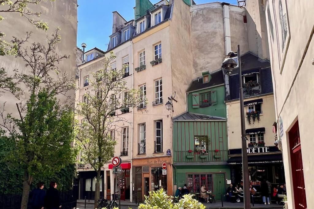 Apartment Rooftop Triplex With Garden At Notre Dame