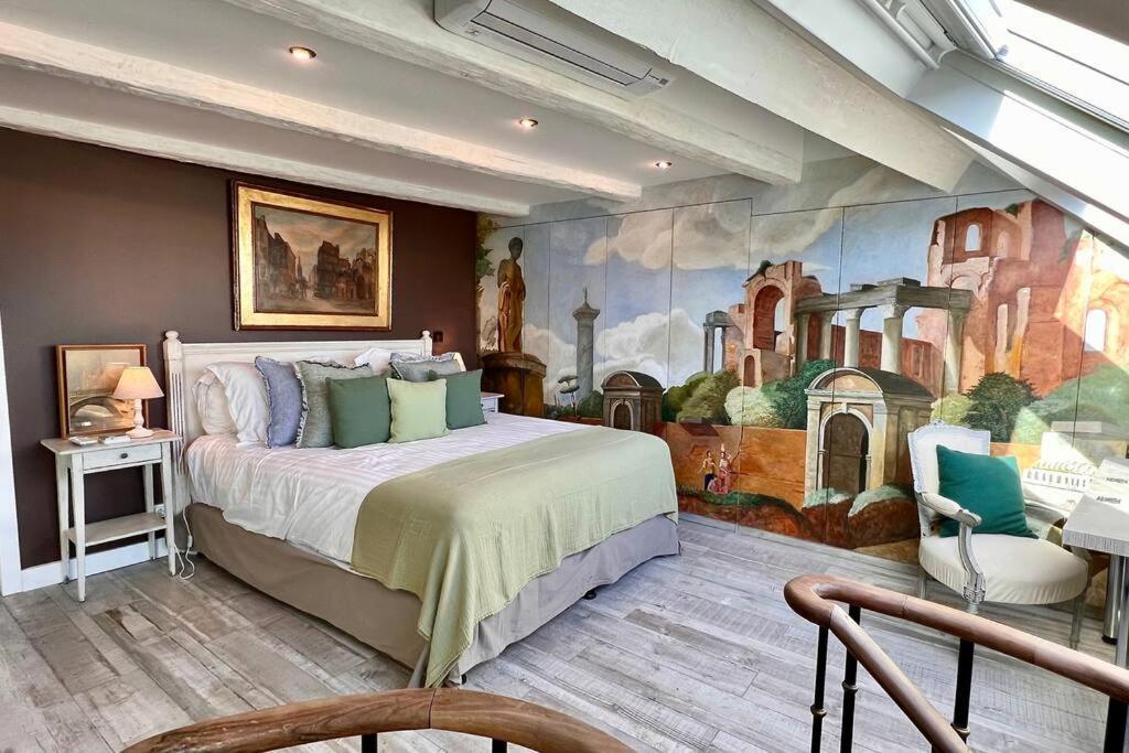 Apartment Rooftop Triplex With Garden At Notre Dame *