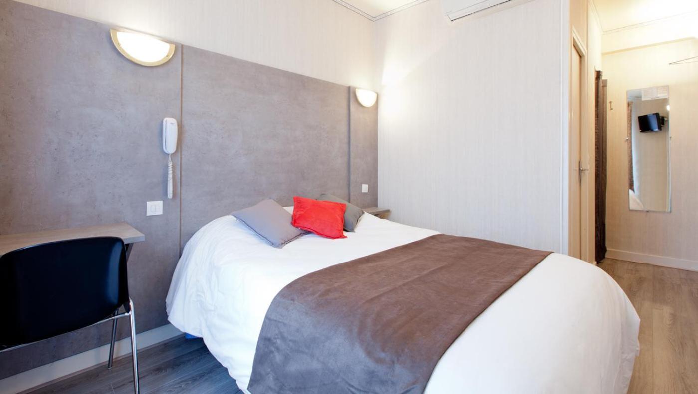 Panam Gambetta- Place Gambetta-mairie Du 20 Emme 3* Paris