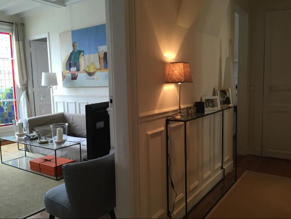 Apartment Eiffel Paris