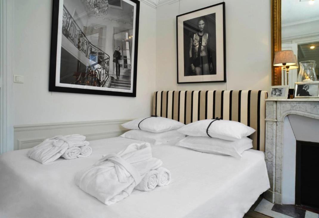 Eiffel Apartment