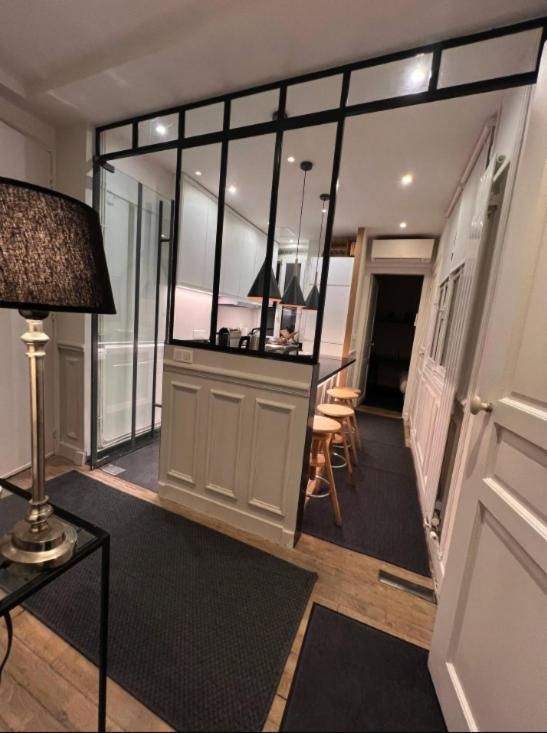 Eiffel Apartment