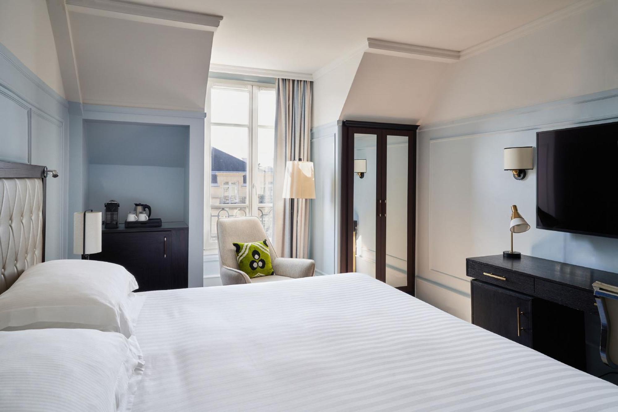 Hotel Marriott Opera Ambassador 4*