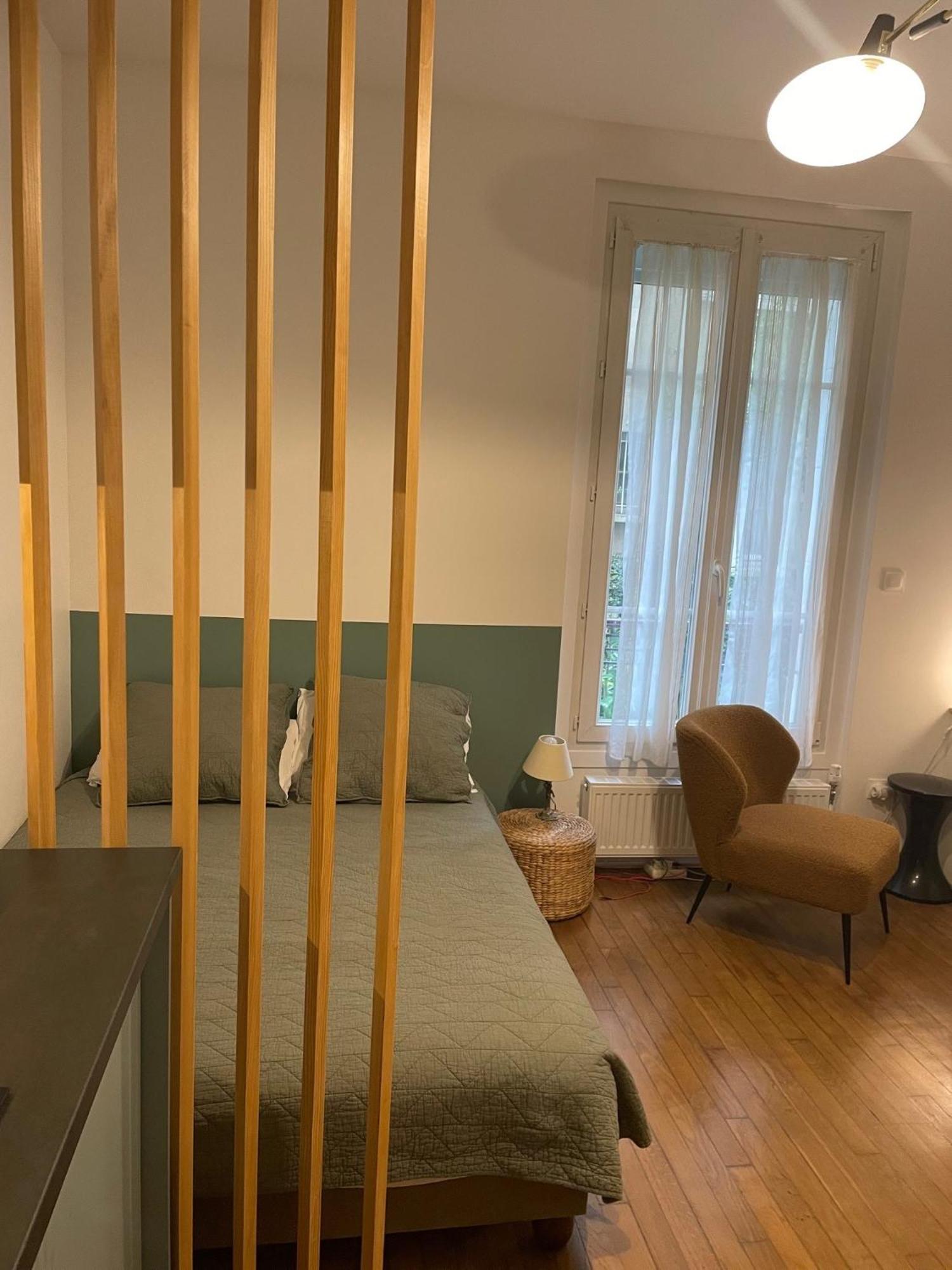 Tour Eiffel Bed & Breakfast