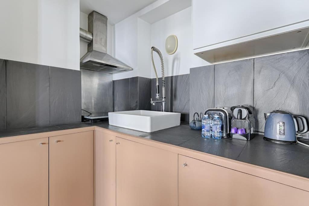 Marais Historical Center Charming 1br *