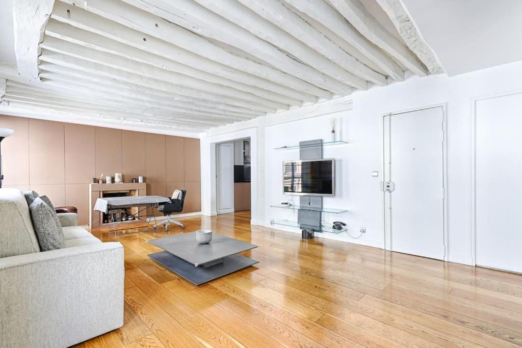 Marais Historical Center Charming 1br Parigi