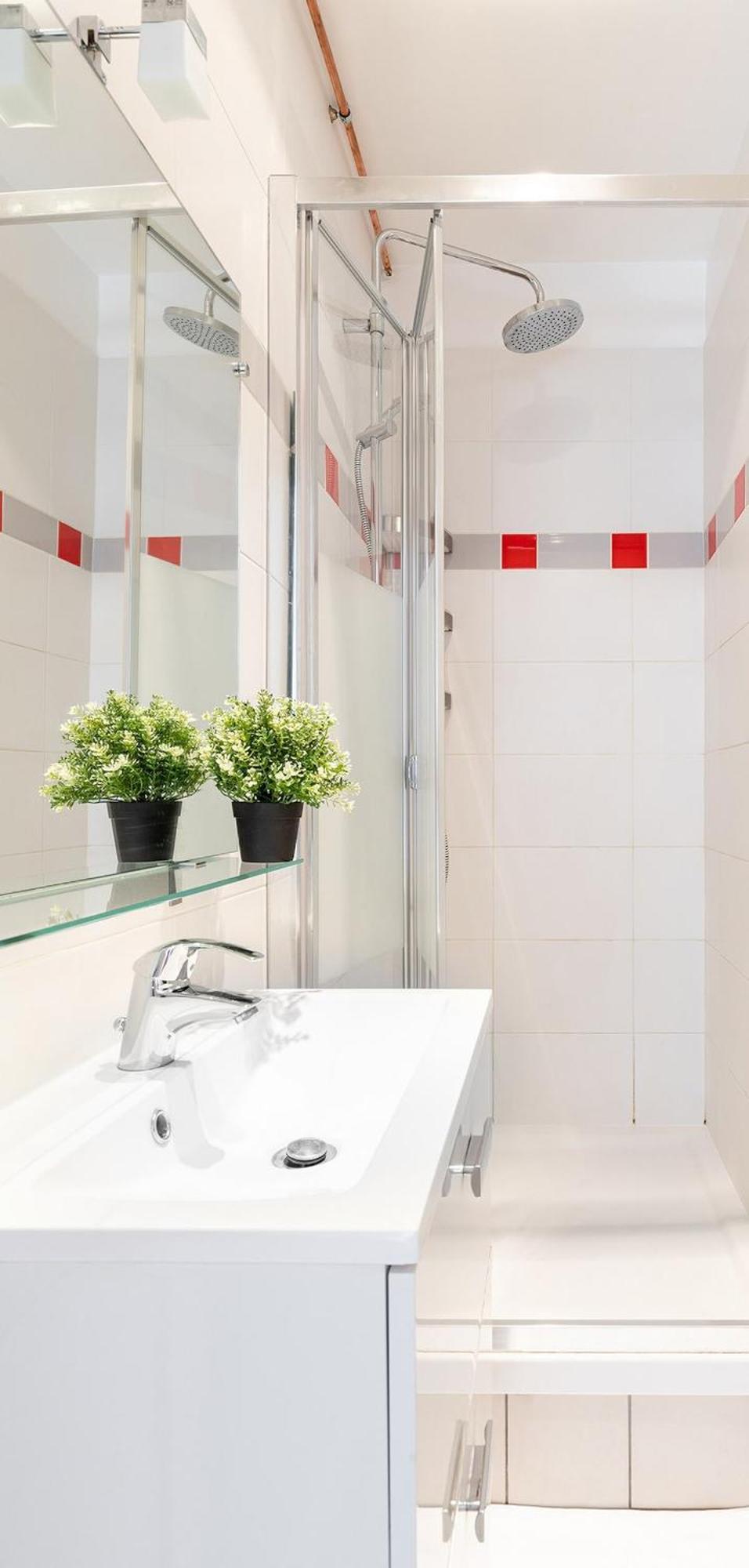 Apartment Latin 1br Area *