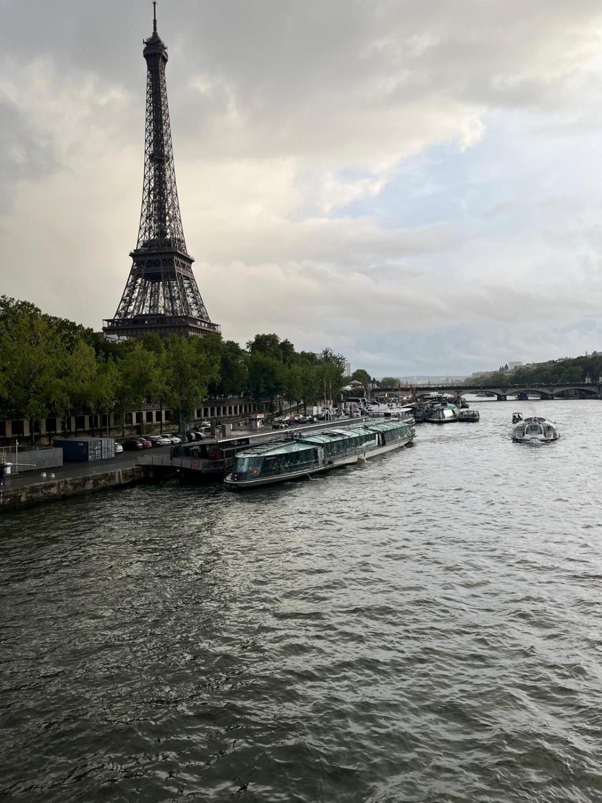 Superbe Centre - Buttes Chaumont Parigi