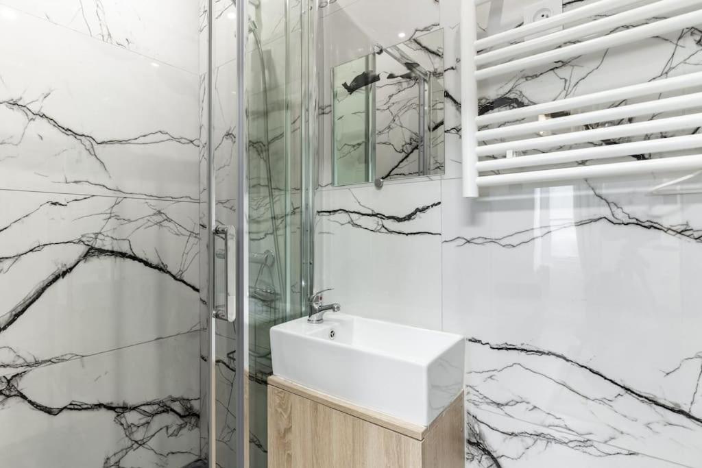 Montmartre/tretaigne : Cosy Studio 2p Appartamento