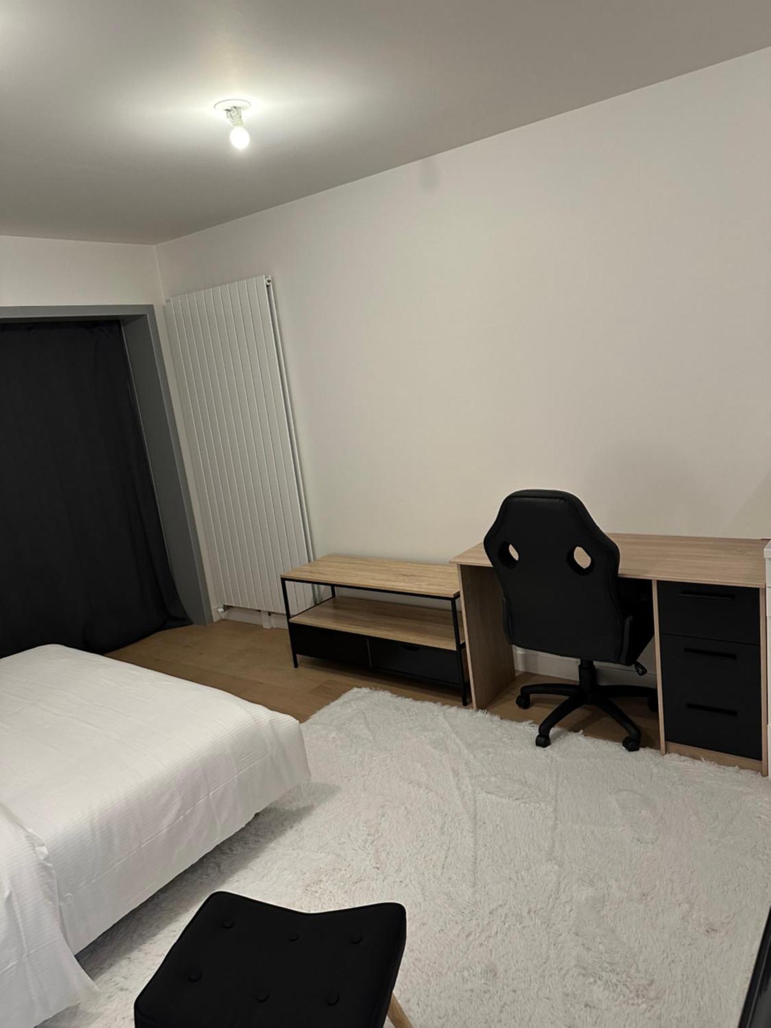 New Upscale 1 Bedroom Paris