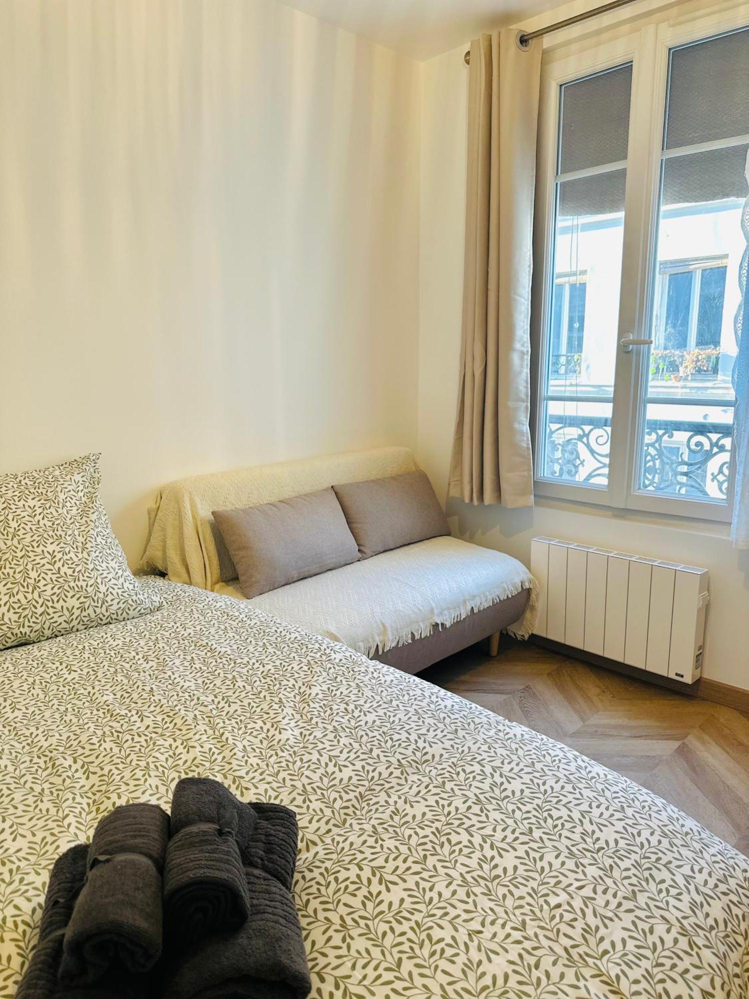 Apartment Dream Dwell Paris-artist Flat 450m To Mont Martre