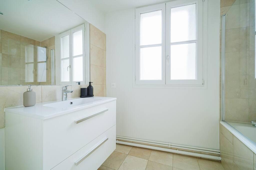 Apartment Haussmannien 16eme *
