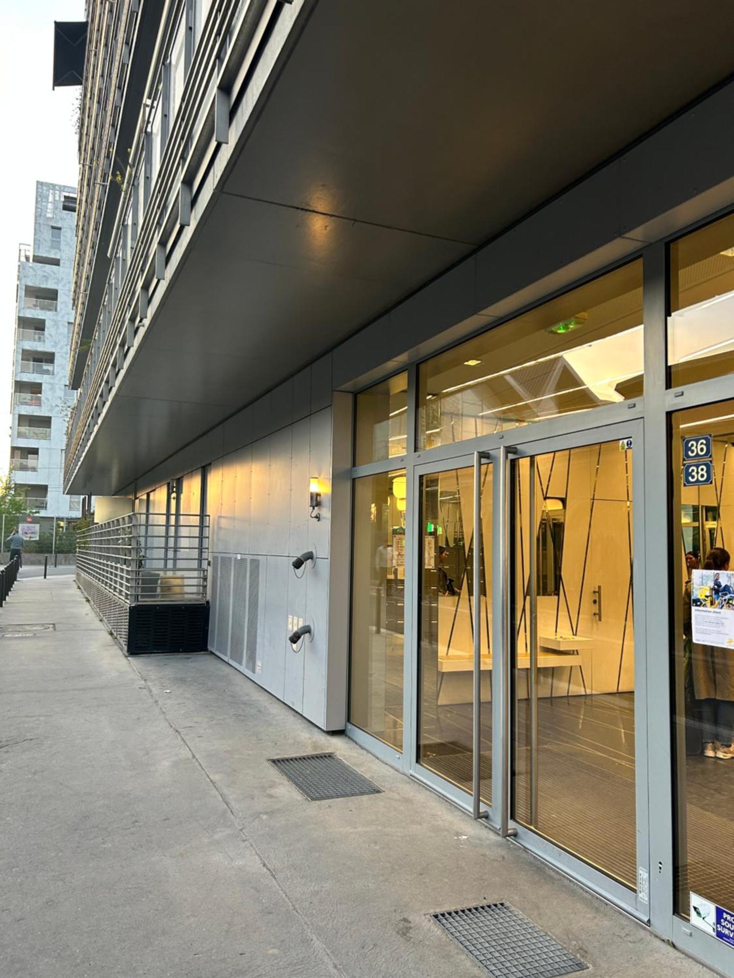 New Upscale 1 Bedroom