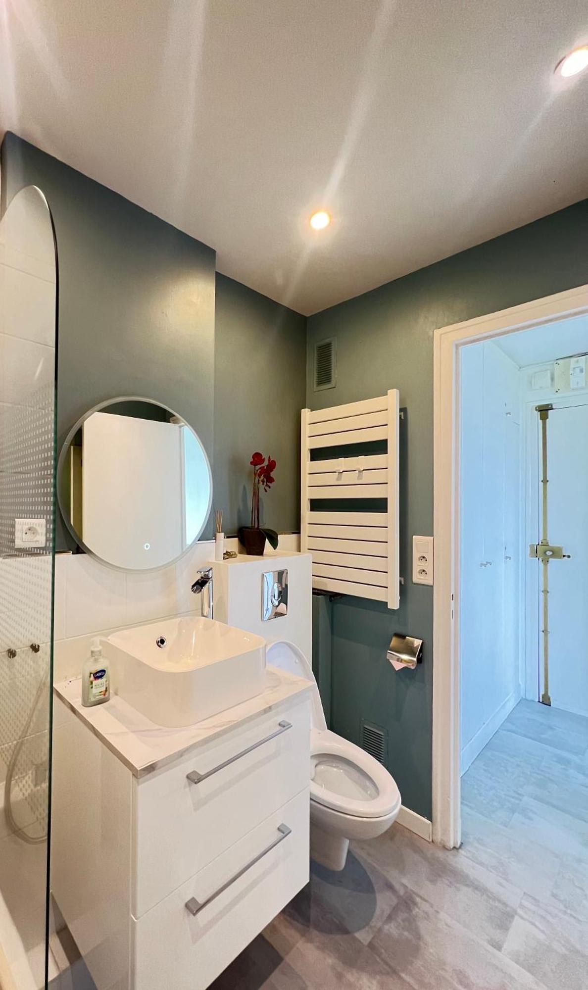 In With View, 15min Direct To Center Apartment