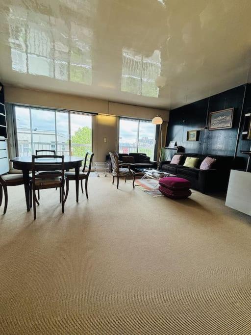 Cosy Pere Lachaise-parking Prive Apartment